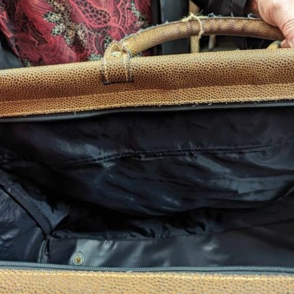 15% OFF  Vintage Floral Tapestry Duffel Bag  c 1980s - Picture 15 of 15